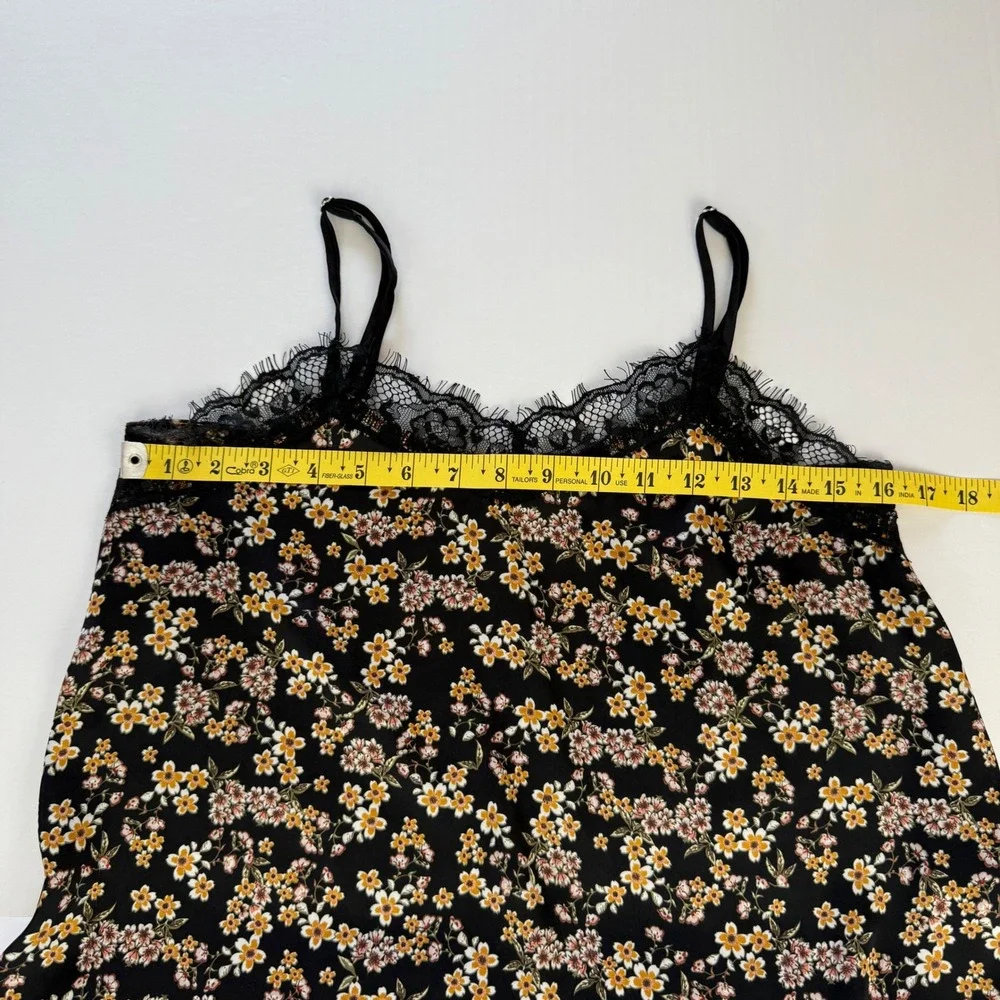 Wild Fable Black Floral Lace Trim Camisole Top XS Adjustable Straps Y2K